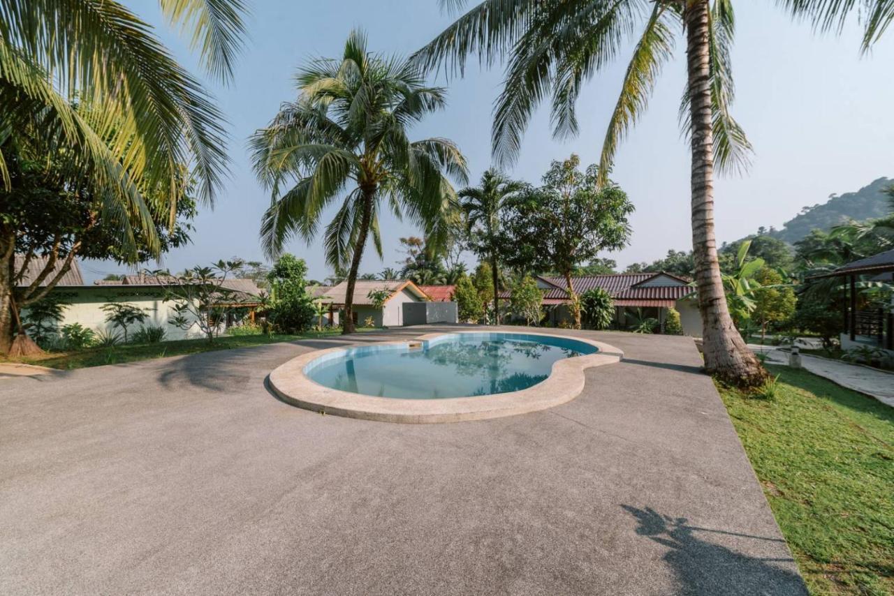 Surfer'S Village Khao Lak Dış mekan fotoğraf